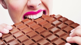 Agora pode! Comer chocolate ajuda a perder peso
