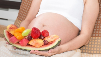 Estudo liga dieta das mães na gravidez a problemas cardíacos no bebê