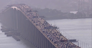 Olha o Carnaval 2020 aí, gente! Ainda dá tempo de veicular sua campanha na Ponte.