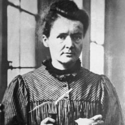 Conheça um pouco sobre Marie Curie, uma das mulheres pioneiras na ciência.
