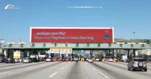 MEGA PAINEL LED da Ponte Rio-Niterói - praça do pedágio